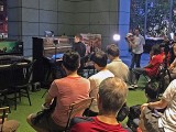 Pianovers Meetup #33, with Adam Gyorgy, Adam giving a demonstration