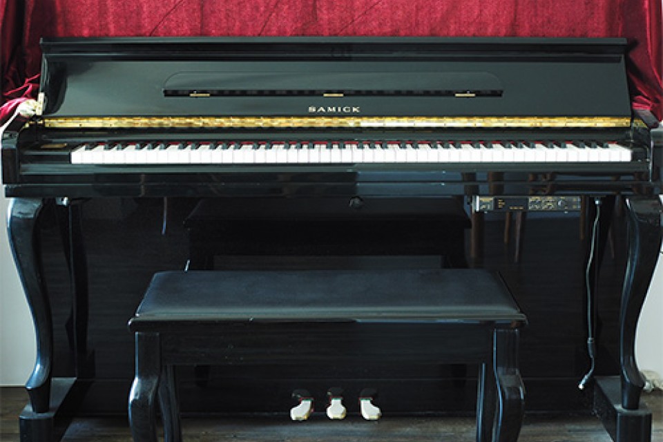 samick piano models