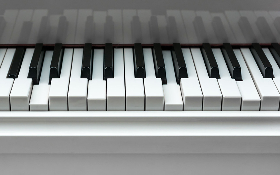 7-most-common-causes-of-sticky-piano-keys-thepiano-sg